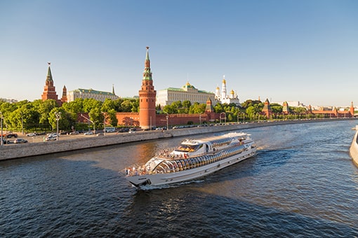 Из Москвы
